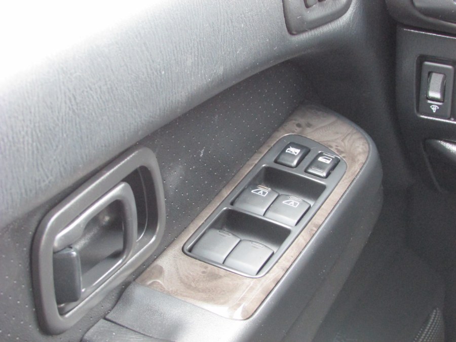 2004 Nissan Pathfinder LE Platinum 4WD, available for sale in East Windsor, Connecticut | United Auto Sales of E Windsor, Inc. East Windsor, Connecticut 2004 Nissan Pathfinder LE Platinum 4WD, available for sale in East Windsor, Connecticut | United Auto Sales of E Windsor, Inc. East Windsor, Connecticut