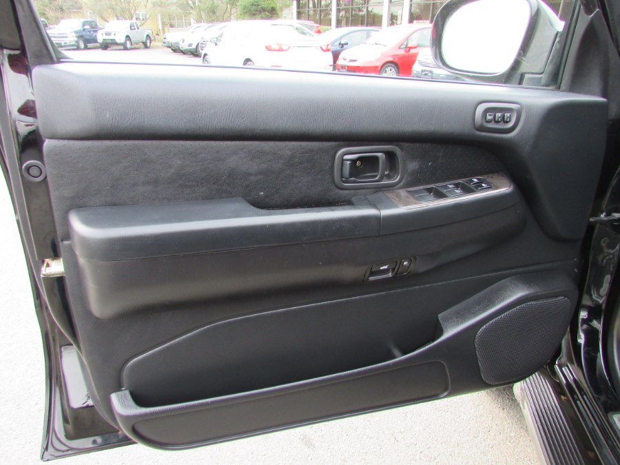 2004 Nissan Pathfinder LE Platinum 4WD, available for sale in East Windsor, Connecticut | United Auto Sales of E Windsor, Inc. East Windsor, Connecticut 2004 Nissan Pathfinder LE Platinum 4WD, available for sale in East Windsor, Connecticut | United Auto Sales of E Windsor, Inc. East Windsor, Connecticut