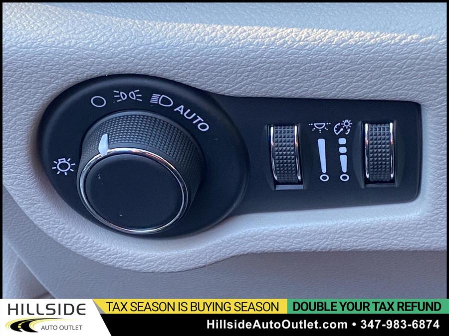 2020 Chrysler Pacifica Touring, available for sale in Jamaica, New York | Hillside Auto Outlet 2. Jamaica, New York 2020 Chrysler Pacifica Touring, available for sale in Jamaica, New York | Hillside Auto Outlet 2. Jamaica, New York