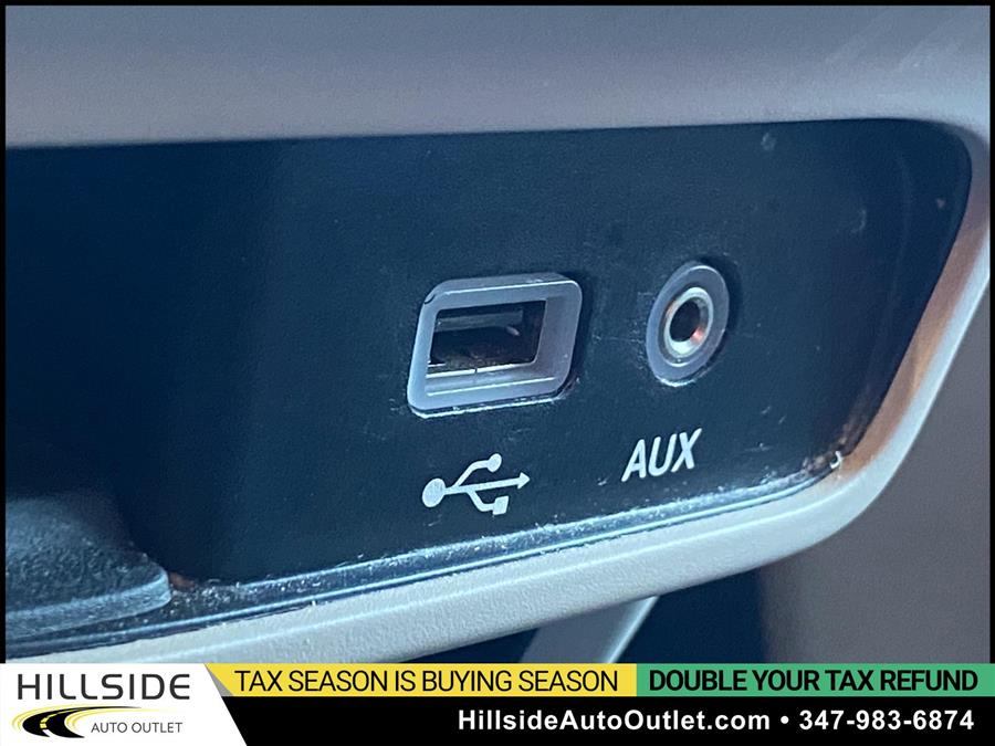 2020 Chrysler Pacifica Touring, available for sale in Jamaica, New York | Hillside Auto Outlet 2. Jamaica, New York 2020 Chrysler Pacifica Touring, available for sale in Jamaica, New York | Hillside Auto Outlet 2. Jamaica, New York