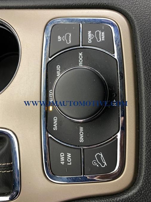 2016 Jeep Grand Cherokee 4WD 4dr Overland, available for sale in Naugatuck, Connecticut | J&M Automotive Sls&Svc LLC. Naugatuck, Connecticut 2016 Jeep Grand Cherokee 4WD 4dr Overland, available for sale in Naugatuck, Connecticut | J&M Automotive Sls&Svc LLC. Naugatuck, Connecticut