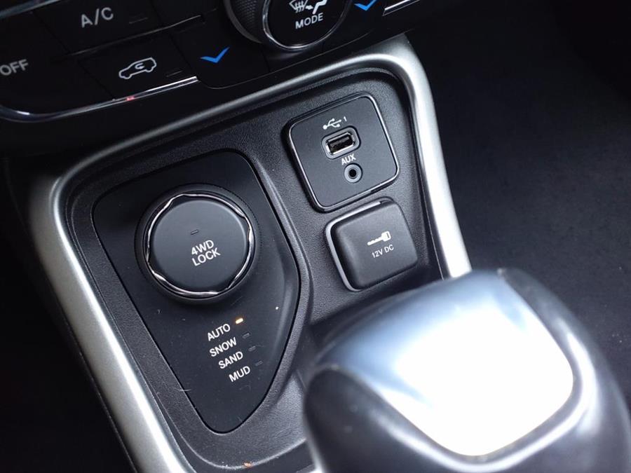 2020 Jeep Compass Latitude, available for sale in Andover, Massachusetts | Autouse. Andover, Massachusetts 2020 Jeep Compass Latitude, available for sale in Andover, Massachusetts | Autouse. Andover, Massachusetts