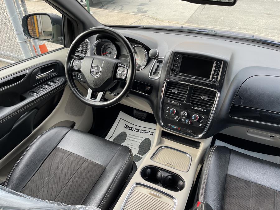 2020 Dodge Grand Caravan SXT Wagon, available for sale in Bronx, New York | New York Motors Group Solutions LLC. Bronx, New York 2020 Dodge Grand Caravan SXT Wagon, available for sale in Bronx, New York | New York Motors Group Solutions LLC. Bronx, New York