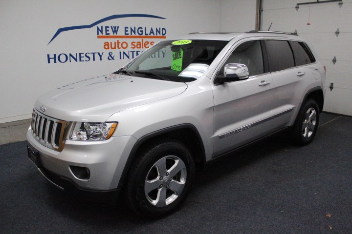 2013 Jeep Grand Cherokee 4WD 4dr Limited, available for sale in Plainville, Connecticut | New England Auto Sales LLC. Plainville, Connecticut