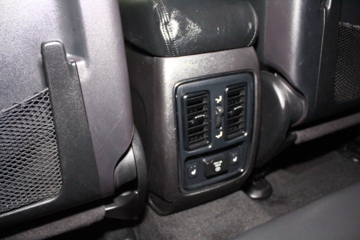 2013 Jeep Grand Cherokee 4WD 4dr Limited, available for sale in Plainville, Connecticut | New England Auto Sales LLC. Plainville, Connecticut 2013 Jeep Grand Cherokee 4WD 4dr Limited, available for sale in Plainville, Connecticut | New England Auto Sales LLC. Plainville, Connecticut