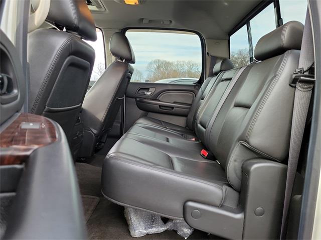 2013 GMC Sierra 1500 Denali, available for sale in Stratford, Connecticut | Wiz Leasing Inc. Stratford, Connecticut 2013 GMC Sierra 1500 Denali, available for sale in Stratford, Connecticut | Wiz Leasing Inc. Stratford, Connecticut