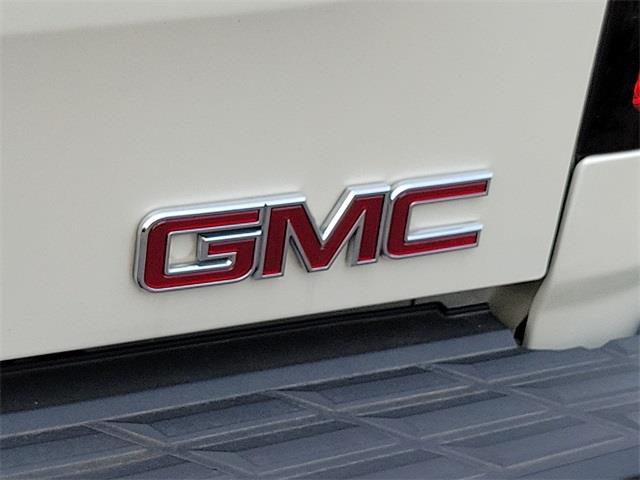 2013 GMC Sierra 1500 Denali, available for sale in Stratford, Connecticut | Wiz Leasing Inc. Stratford, Connecticut 2013 GMC Sierra 1500 Denali, available for sale in Stratford, Connecticut | Wiz Leasing Inc. Stratford, Connecticut