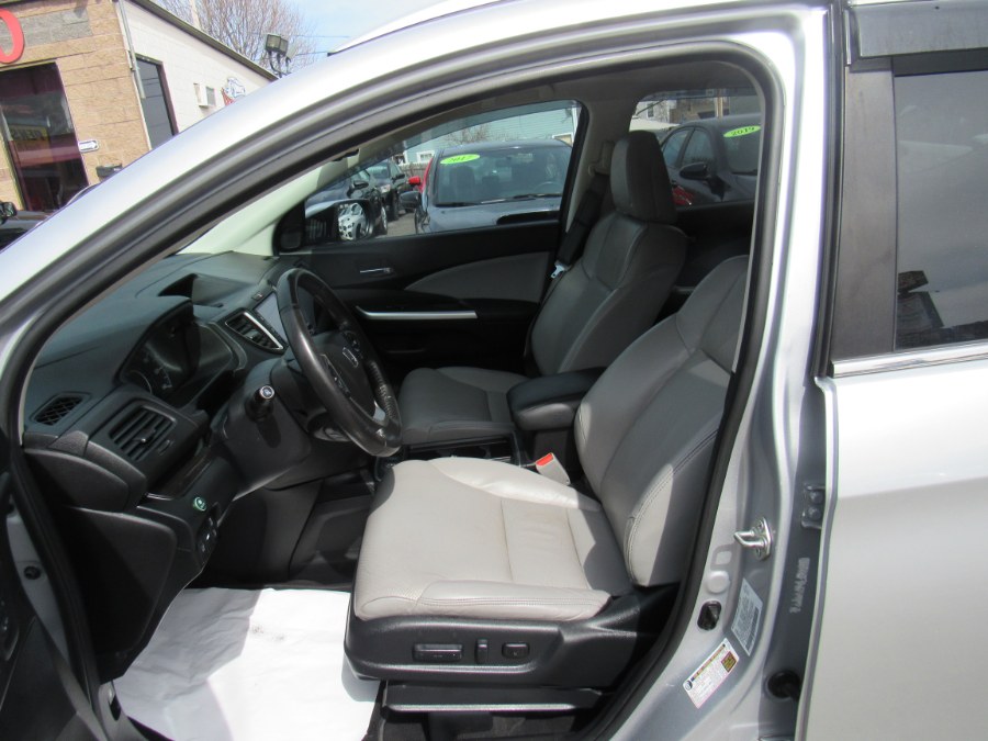 2016 Honda CR-V Touring, available for sale in Worcester, Massachusetts | Hilario's Auto Sales Inc.. Worcester, Massachusetts 2016 Honda CR-V Touring, available for sale in Worcester, Massachusetts | Hilario's Auto Sales Inc.. Worcester, Massachusetts