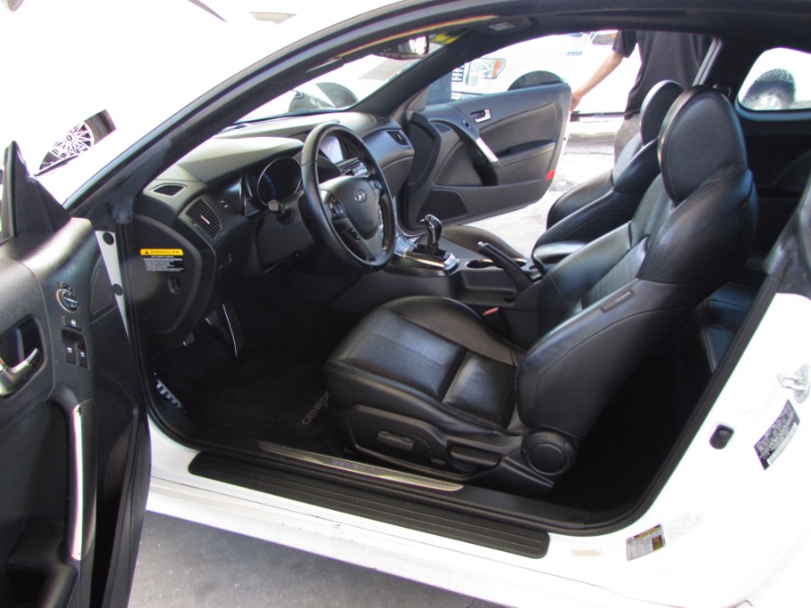 2013 Hyundai Genesis Coupe 2dr V6 3.8L Auto Grand Touring w/Blk Lth, available for sale in Orlando, Florida | VIP Auto Enterprise, Inc. Orlando, Florida 2013 Hyundai Genesis Coupe 2dr V6 3.8L Auto Grand Touring w/Blk Lth, available for sale in Orlando, Florida | VIP Auto Enterprise, Inc. Orlando, Florida