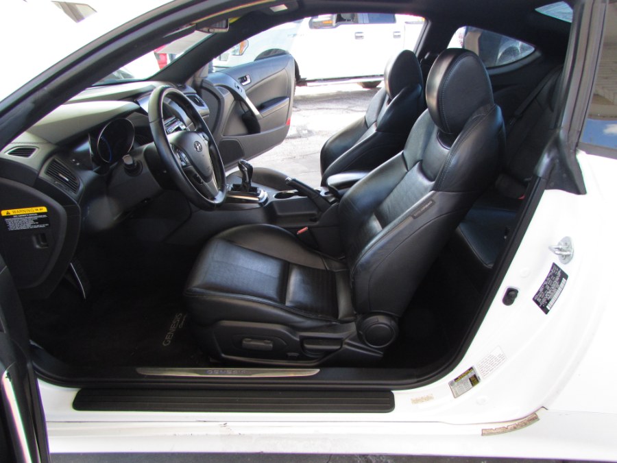 2013 Hyundai Genesis Coupe 2dr V6 3.8L Auto Grand Touring w/Blk Lth, available for sale in Orlando, Florida | VIP Auto Enterprise, Inc. Orlando, Florida 2013 Hyundai Genesis Coupe 2dr V6 3.8L Auto Grand Touring w/Blk Lth, available for sale in Orlando, Florida | VIP Auto Enterprise, Inc. Orlando, Florida