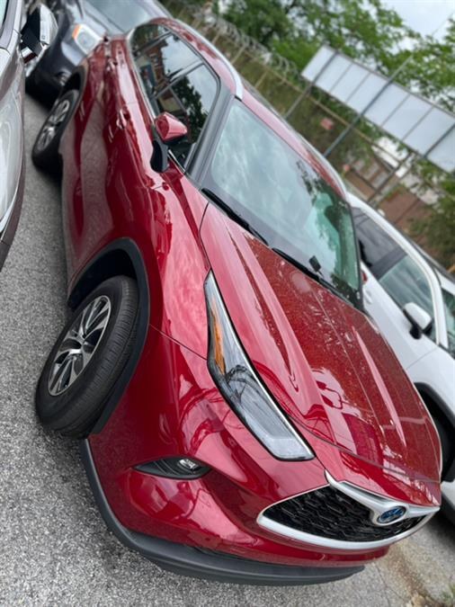 2022 Toyota Highlander Hybrid XLE FWD (Natl), available for sale in BROOKLYN, New York | Deals on Wheels International Auto. BROOKLYN, New York 2022 Toyota Highlander Hybrid XLE FWD (Natl), available for sale in BROOKLYN, New York | Deals on Wheels International Auto. BROOKLYN, New York
