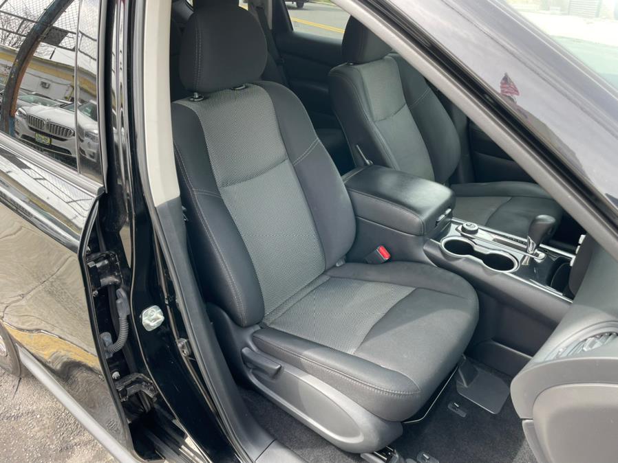 2019 Nissan Pathfinder 4x4 S, available for sale in Brooklyn, New York | Worlds Best Auto Inc. Brooklyn, New York 2019 Nissan Pathfinder 4x4 S, available for sale in Brooklyn, New York | Worlds Best Auto Inc. Brooklyn, New York