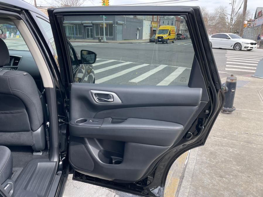2019 Nissan Pathfinder 4x4 S, available for sale in Brooklyn, New York | Worlds Best Auto Inc. Brooklyn, New York 2019 Nissan Pathfinder 4x4 S, available for sale in Brooklyn, New York | Worlds Best Auto Inc. Brooklyn, New York
