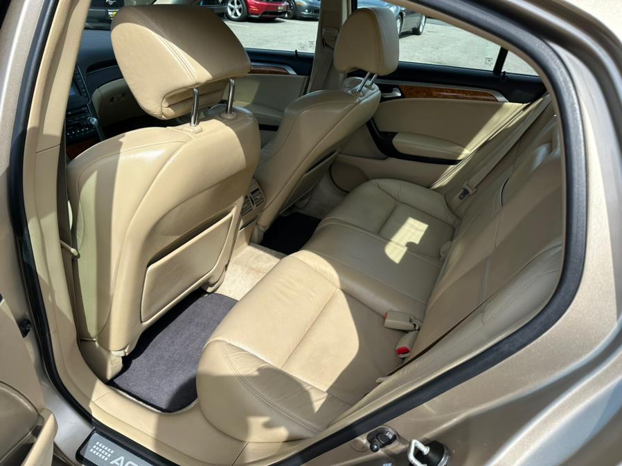 2006 Acura TL 4dr Sdn AT, available for sale in South Windsor, Connecticut | Mike And Tony Auto Sales, Inc. South Windsor, Connecticut 2006 Acura TL 4dr Sdn AT, available for sale in South Windsor, Connecticut | Mike And Tony Auto Sales, Inc. South Windsor, Connecticut