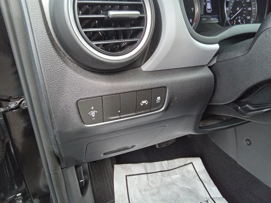 2020 Hyundai Kona SE Auto FWD, available for sale in Irvington, New Jersey | NJ Used Cars Center. Irvington, New Jersey 2020 Hyundai Kona SE Auto FWD, available for sale in Irvington, New Jersey | NJ Used Cars Center. Irvington, New Jersey