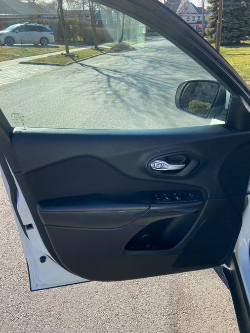 2016 Jeep Cherokee 4WD 4dr 75th Anniversary, available for sale in Bronx, New York | TNT Auto Sales USA inc. Bronx, New York 2016 Jeep Cherokee 4WD 4dr 75th Anniversary, available for sale in Bronx, New York | TNT Auto Sales USA inc. Bronx, New York