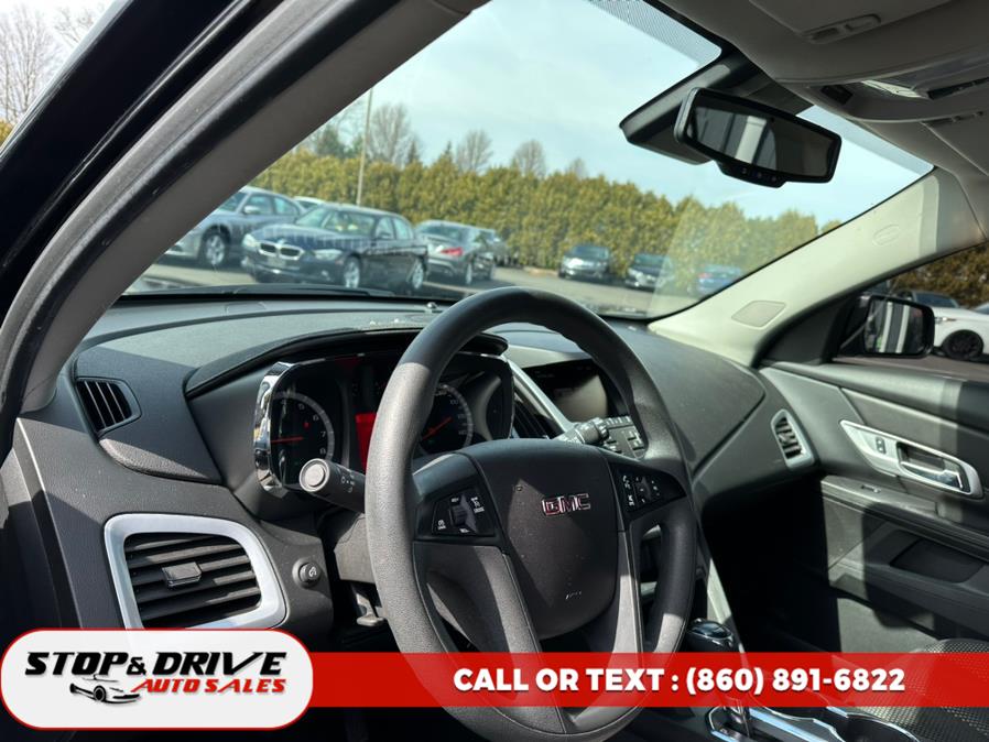 2017 GMC Terrain AWD 4dr SLE w/SLE-1, available for sale in East Windsor, Connecticut | Stop & Drive Auto Sales. East Windsor, Connecticut 2017 GMC Terrain AWD 4dr SLE w/SLE-1, available for sale in East Windsor, Connecticut | Stop & Drive Auto Sales. East Windsor, Connecticut