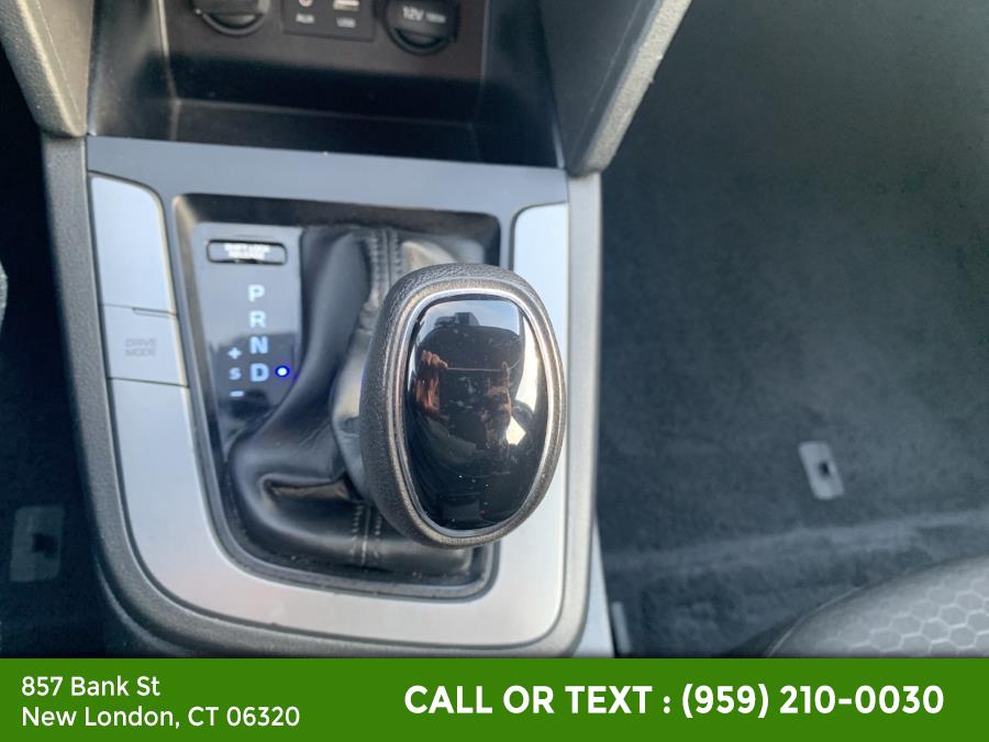 2020 Hyundai Elantra Limited IVT SULEV, available for sale in New London, Connecticut | McAvoy Inc dba Town Hill Auto. New London, Connecticut 2020 Hyundai Elantra Limited IVT SULEV, available for sale in New London, Connecticut | McAvoy Inc dba Town Hill Auto. New London, Connecticut