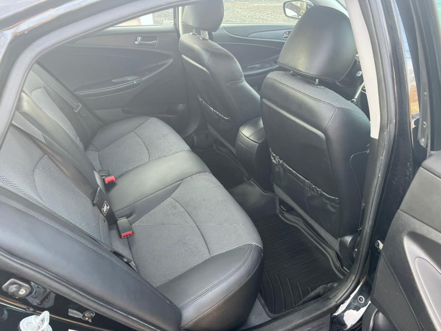 2011 Hyundai Sonata 4dr Sdn 2.4L Auto SE, available for sale in Berlin, Connecticut | Main Auto of Berlin. Berlin, Connecticut 2011 Hyundai Sonata 4dr Sdn 2.4L Auto SE, available for sale in Berlin, Connecticut | Main Auto of Berlin. Berlin, Connecticut