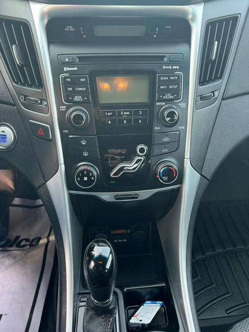 2011 Hyundai Sonata 4dr Sdn 2.4L Auto SE, available for sale in Berlin, Connecticut | Main Auto of Berlin. Berlin, Connecticut 2011 Hyundai Sonata 4dr Sdn 2.4L Auto SE, available for sale in Berlin, Connecticut | Main Auto of Berlin. Berlin, Connecticut