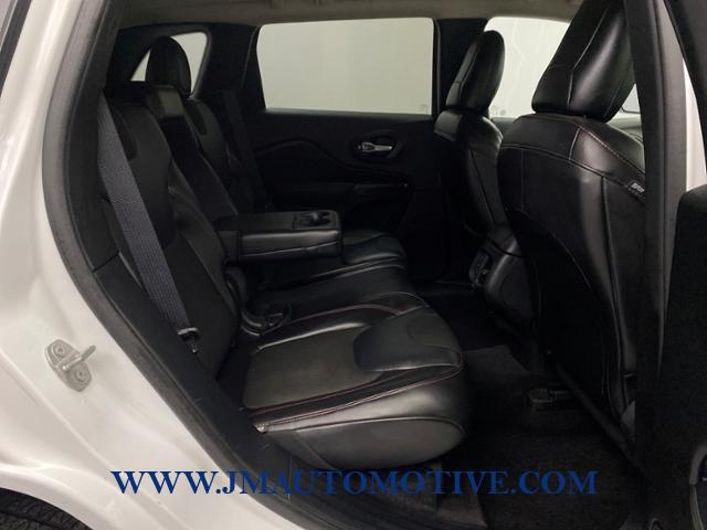 2016 Jeep Cherokee 4WD 4dr Trailhawk, available for sale in Naugatuck, Connecticut | J&M Automotive Sls&Svc LLC. Naugatuck, Connecticut 2016 Jeep Cherokee 4WD 4dr Trailhawk, available for sale in Naugatuck, Connecticut | J&M Automotive Sls&Svc LLC. Naugatuck, Connecticut