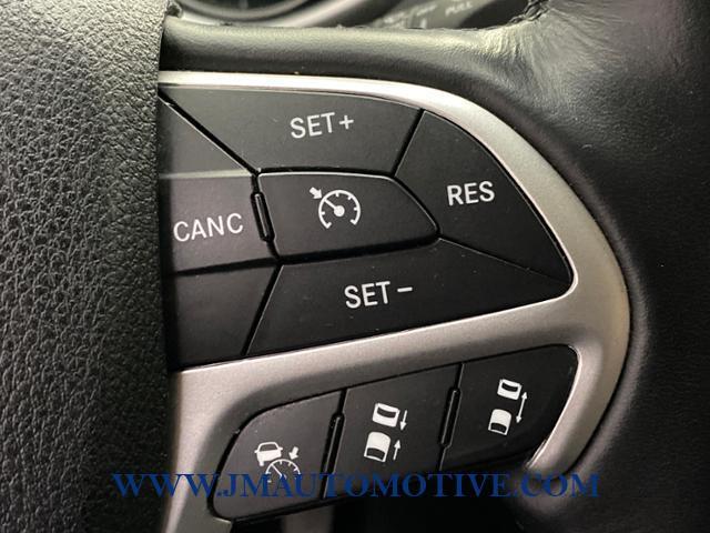 2016 Jeep Cherokee 4WD 4dr Trailhawk, available for sale in Naugatuck, Connecticut | J&M Automotive Sls&Svc LLC. Naugatuck, Connecticut 2016 Jeep Cherokee 4WD 4dr Trailhawk, available for sale in Naugatuck, Connecticut | J&M Automotive Sls&Svc LLC. Naugatuck, Connecticut