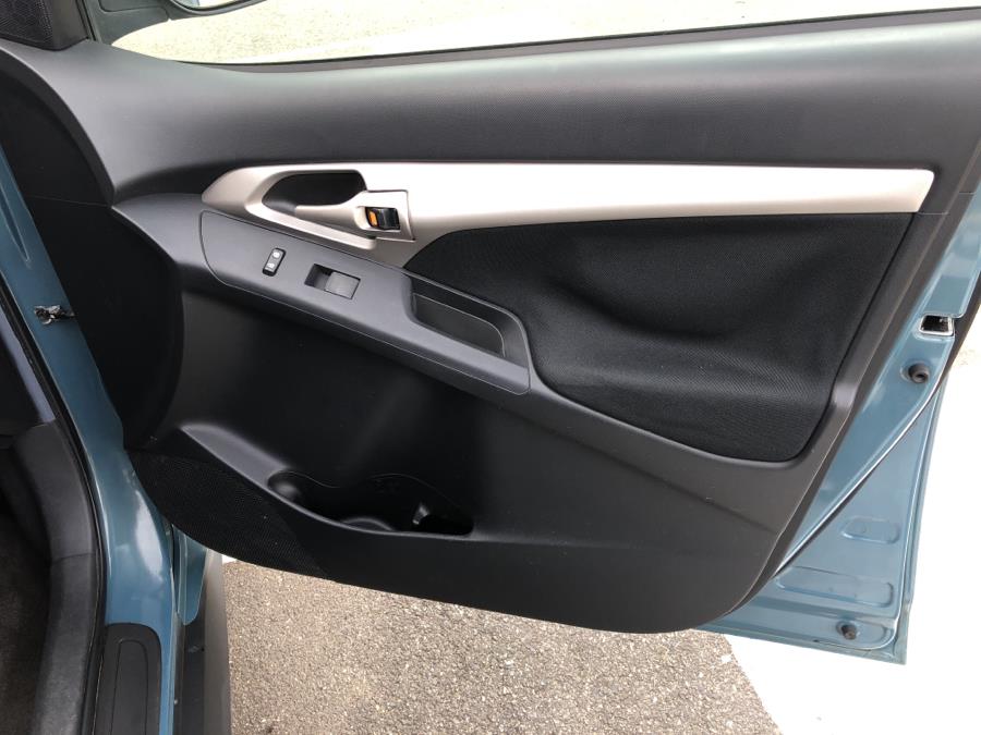 2009 Pontiac Vibe 4dr Hatchback AWD, available for sale in Waterbury, Connecticut | National Auto Brokers, Inc.. Waterbury, Connecticut 2009 Pontiac Vibe 4dr Hatchback AWD, available for sale in Waterbury, Connecticut | National Auto Brokers, Inc.. Waterbury, Connecticut