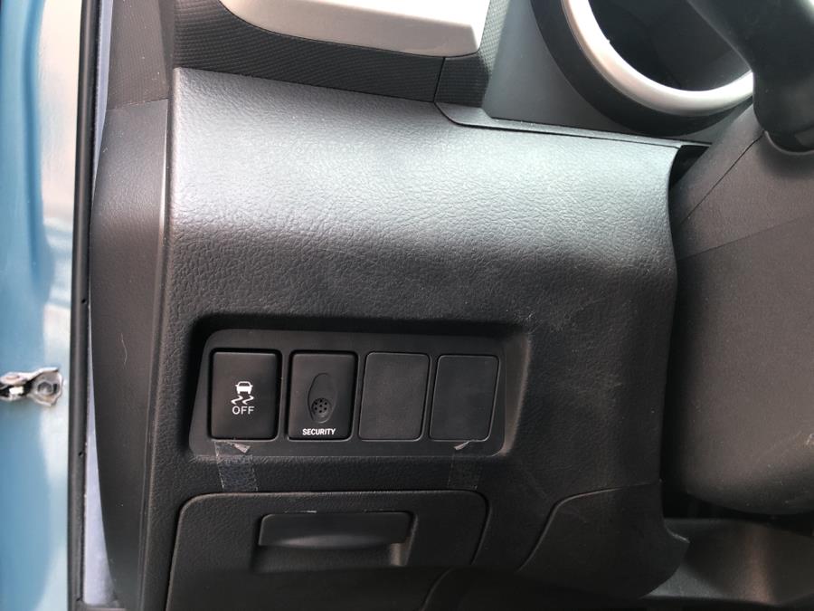 2009 Pontiac Vibe 4dr Hatchback AWD, available for sale in Waterbury, Connecticut | National Auto Brokers, Inc.. Waterbury, Connecticut 2009 Pontiac Vibe 4dr Hatchback AWD, available for sale in Waterbury, Connecticut | National Auto Brokers, Inc.. Waterbury, Connecticut