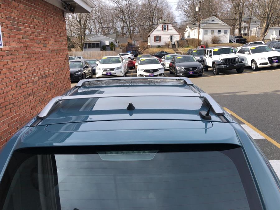 2009 Pontiac Vibe 4dr Hatchback AWD, available for sale in Waterbury, Connecticut | National Auto Brokers, Inc.. Waterbury, Connecticut 2009 Pontiac Vibe 4dr Hatchback AWD, available for sale in Waterbury, Connecticut | National Auto Brokers, Inc.. Waterbury, Connecticut