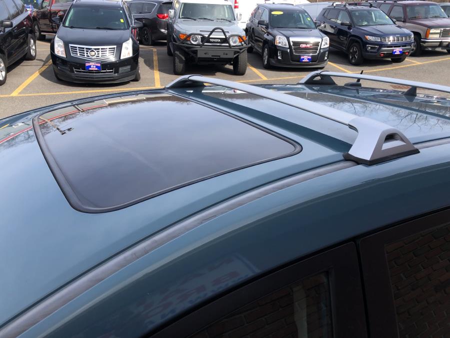 2009 Pontiac Vibe 4dr Hatchback AWD, available for sale in Waterbury, Connecticut | National Auto Brokers, Inc.. Waterbury, Connecticut 2009 Pontiac Vibe 4dr Hatchback AWD, available for sale in Waterbury, Connecticut | National Auto Brokers, Inc.. Waterbury, Connecticut