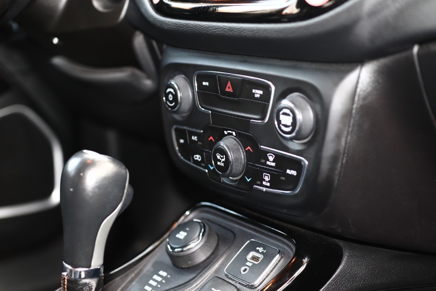 2020 Jeep Compass Limited 4x4, available for sale in Jamaica, New York | Hillside Auto Mall Inc.. Jamaica, New York 2020 Jeep Compass Limited 4x4, available for sale in Jamaica, New York | Hillside Auto Mall Inc.. Jamaica, New York