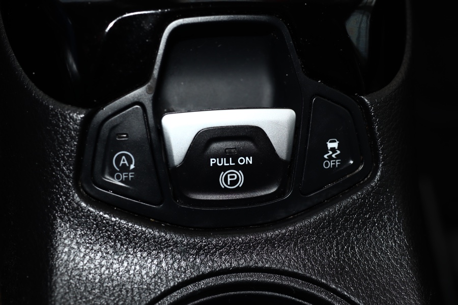 2020 Jeep Compass Limited 4x4, available for sale in Jamaica, New York | Hillside Auto Mall Inc.. Jamaica, New York 2020 Jeep Compass Limited 4x4, available for sale in Jamaica, New York | Hillside Auto Mall Inc.. Jamaica, New York