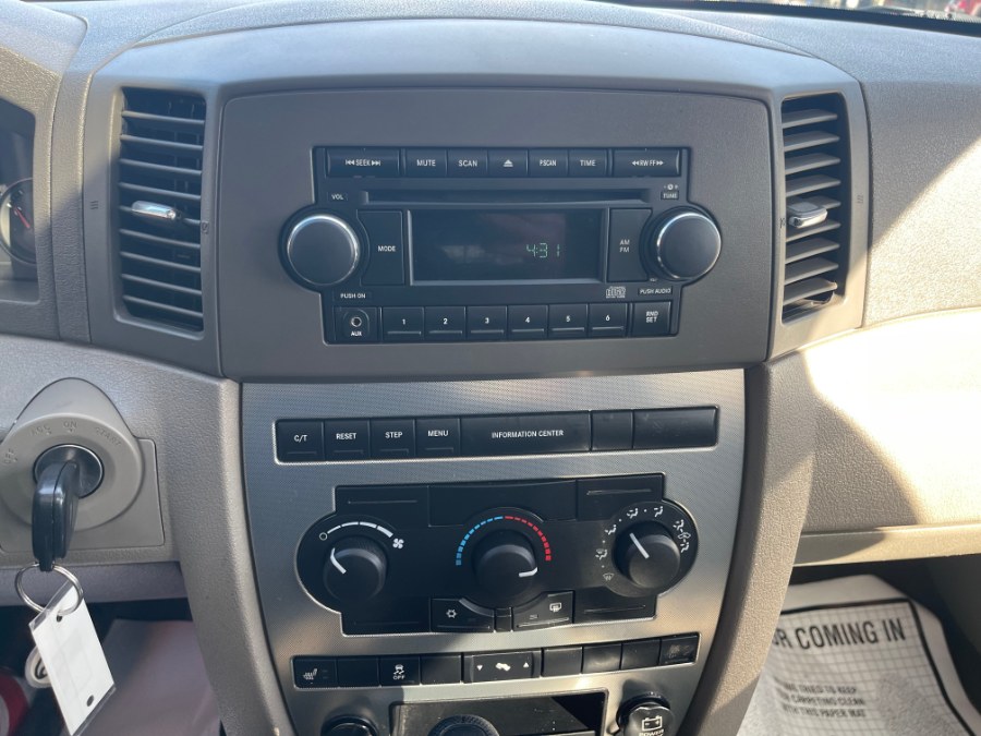 2006 Jeep Grand Cherokee 4dr Laredo 4WD, available for sale in Huntington Station, New York | My Auto Inc.. Huntington Station, New York 2006 Jeep Grand Cherokee 4dr Laredo 4WD, available for sale in Huntington Station, New York | My Auto Inc.. Huntington Station, New York