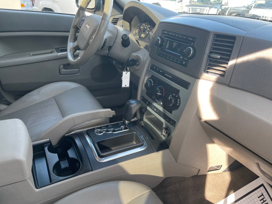 2006 Jeep Grand Cherokee 4dr Laredo 4WD, available for sale in Huntington Station, New York | My Auto Inc.. Huntington Station, New York 2006 Jeep Grand Cherokee 4dr Laredo 4WD, available for sale in Huntington Station, New York | My Auto Inc.. Huntington Station, New York
