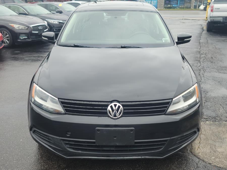 2012 Volkswagen Jetta Sedan 4dr Auto SE w/Convenience & Sunroof PZEV, available for sale in Philadelphia, Pennsylvania | Eugen's Auto Sales & Repairs. Philadelphia, Pennsylvania 2012 Volkswagen Jetta Sedan 4dr Auto SE w/Convenience & Sunroof PZEV, available for sale in Philadelphia, Pennsylvania | Eugen's Auto Sales & Repairs. Philadelphia, Pennsylvania