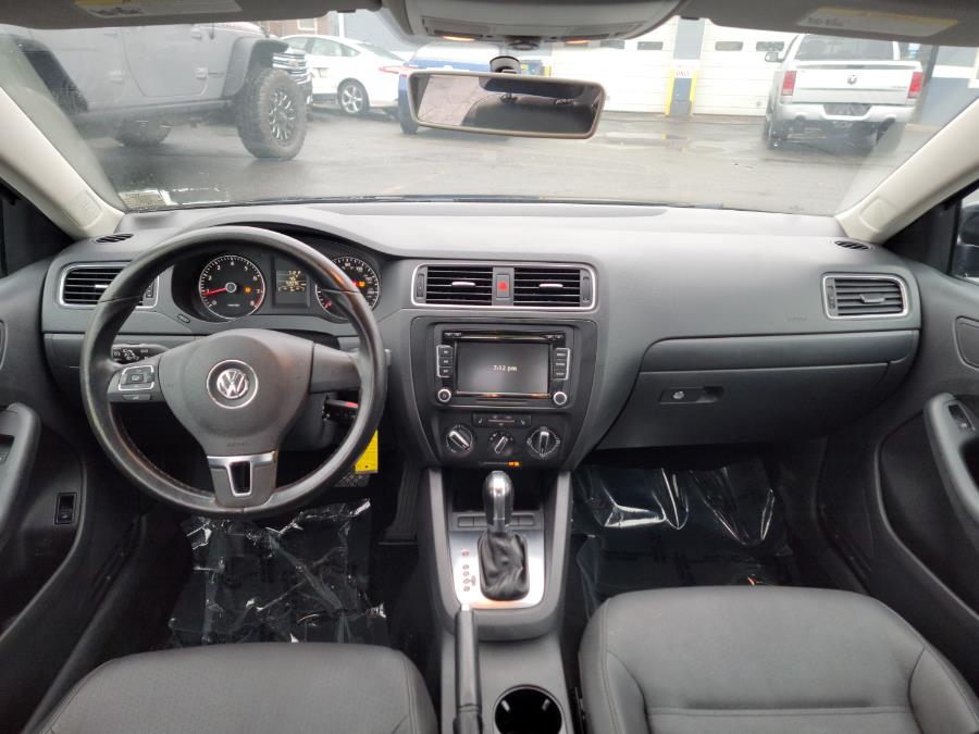 2012 Volkswagen Jetta Sedan 4dr Auto SE w/Convenience & Sunroof PZEV, available for sale in Philadelphia, Pennsylvania | Eugen's Auto Sales & Repairs. Philadelphia, Pennsylvania 2012 Volkswagen Jetta Sedan 4dr Auto SE w/Convenience & Sunroof PZEV, available for sale in Philadelphia, Pennsylvania | Eugen's Auto Sales & Repairs. Philadelphia, Pennsylvania