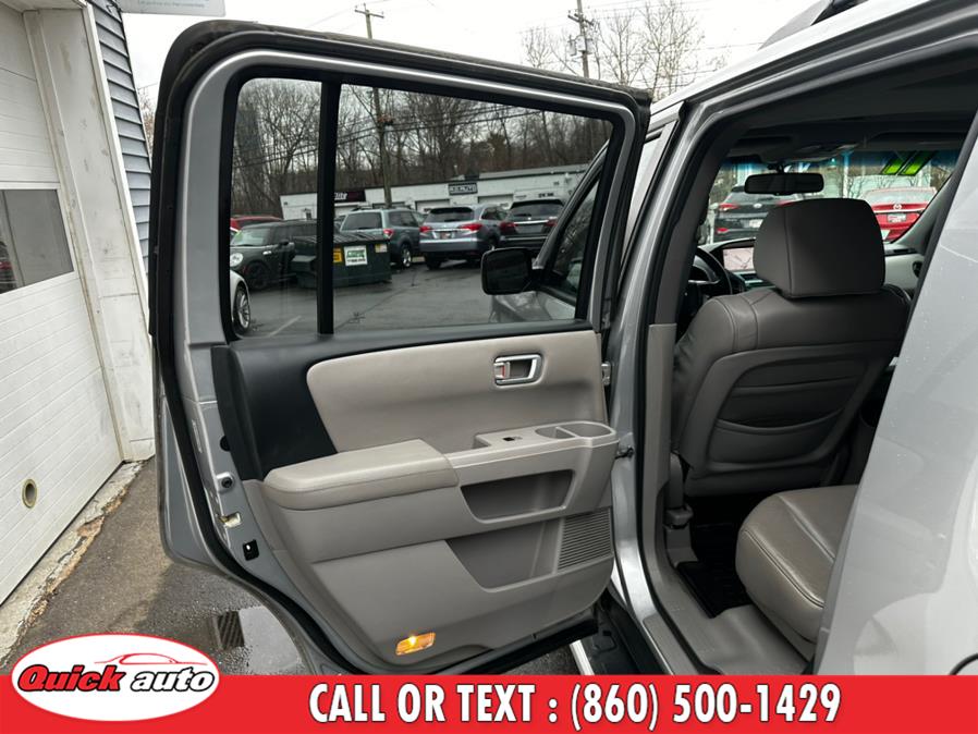 2011 Honda Pilot 4WD 4dr EX-L w/Navi, available for sale in Bristol, Connecticut | Quick Auto LLC. Bristol, Connecticut 2011 Honda Pilot 4WD 4dr EX-L w/Navi, available for sale in Bristol, Connecticut | Quick Auto LLC. Bristol, Connecticut