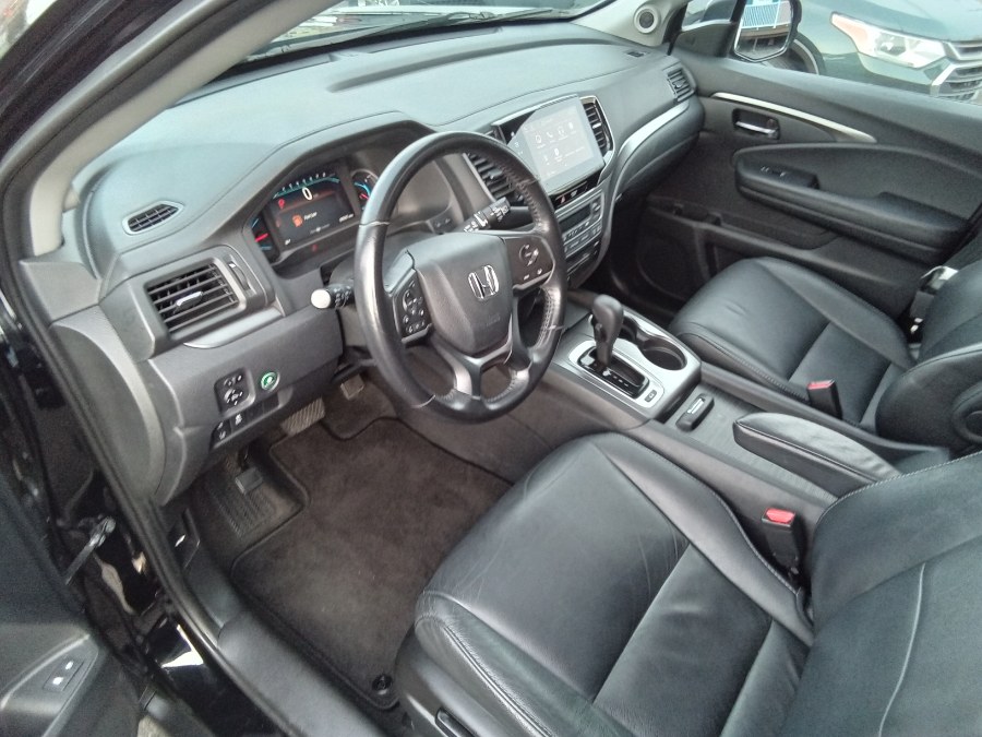 2019 Honda Pilot EX-L w/Navi & RES AWD, available for sale in Irvington, New Jersey | NJ Used Cars Center. Irvington, New Jersey 2019 Honda Pilot EX-L w/Navi & RES AWD, available for sale in Irvington, New Jersey | NJ Used Cars Center. Irvington, New Jersey