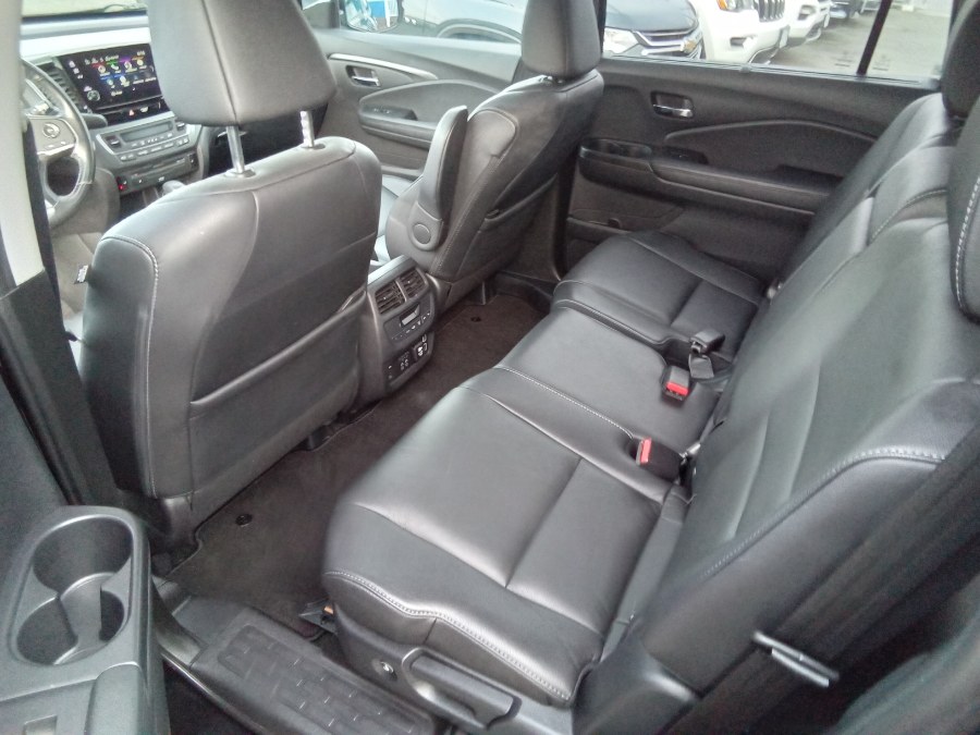 2019 Honda Pilot EX-L w/Navi & RES AWD, available for sale in Irvington, New Jersey | NJ Used Cars Center. Irvington, New Jersey 2019 Honda Pilot EX-L w/Navi & RES AWD, available for sale in Irvington, New Jersey | NJ Used Cars Center. Irvington, New Jersey