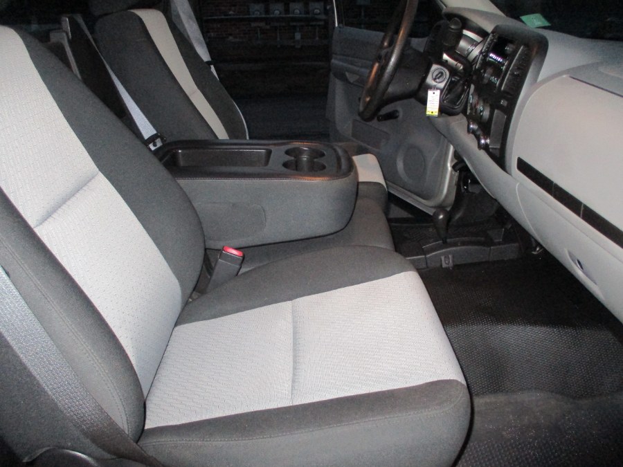 2009 Chevrolet Silverado 2500HD 4WD Reg Cab 133" Work Truck, available for sale in Suffield, Connecticut | Suffield Auto LLC. Suffield, Connecticut 2009 Chevrolet Silverado 2500HD 4WD Reg Cab 133" Work Truck, available for sale in Suffield, Connecticut | Suffield Auto LLC. Suffield, Connecticut