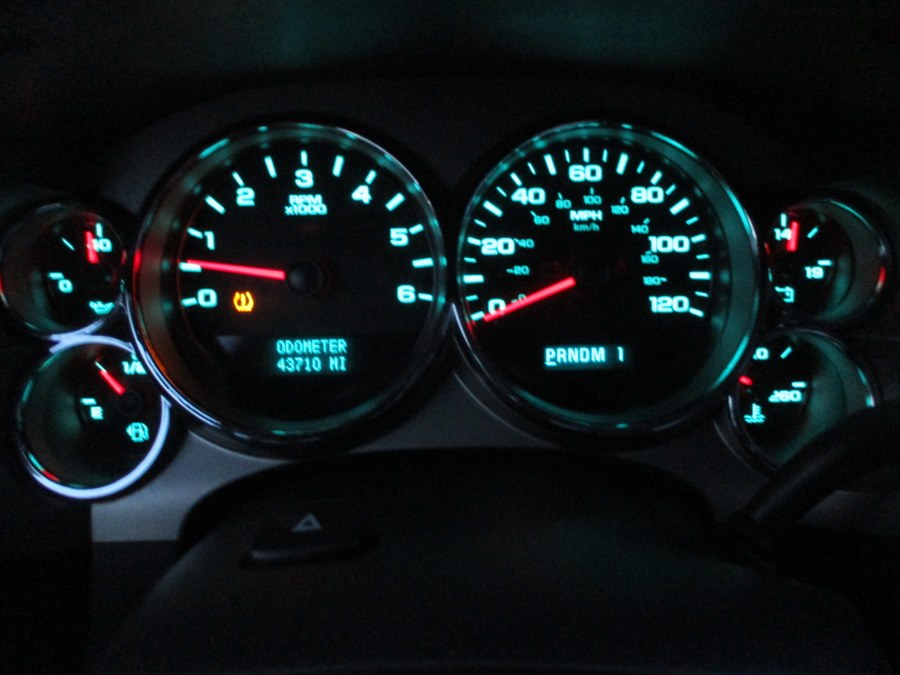 2009 Chevrolet Silverado 2500HD 4WD Reg Cab 133" Work Truck, available for sale in Suffield, Connecticut | Suffield Auto LLC. Suffield, Connecticut 2009 Chevrolet Silverado 2500HD 4WD Reg Cab 133" Work Truck, available for sale in Suffield, Connecticut | Suffield Auto LLC. Suffield, Connecticut