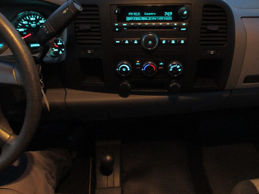 2009 Chevrolet Silverado 2500HD 4WD Reg Cab 133" Work Truck, available for sale in Suffield, Connecticut | Suffield Auto LLC. Suffield, Connecticut 2009 Chevrolet Silverado 2500HD 4WD Reg Cab 133" Work Truck, available for sale in Suffield, Connecticut | Suffield Auto LLC. Suffield, Connecticut