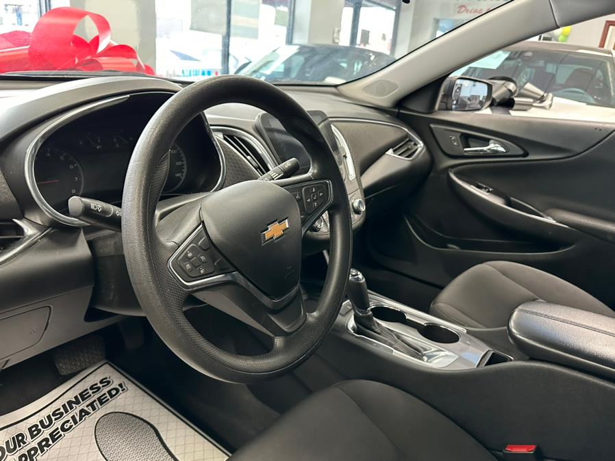 2020 Chevrolet Malibu 4dr Sdn LT, available for sale in Inwood, New York | 5 Towns Drive. Inwood, New York 2020 Chevrolet Malibu 4dr Sdn LT, available for sale in Inwood, New York | 5 Towns Drive. Inwood, New York