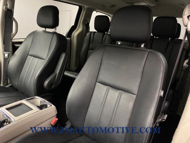 2016 Chrysler Town & Country 4dr Wgn Touring, available for sale in Naugatuck, Connecticut | J&M Automotive Sls&Svc LLC. Naugatuck, Connecticut 2016 Chrysler Town & Country 4dr Wgn Touring, available for sale in Naugatuck, Connecticut | J&M Automotive Sls&Svc LLC. Naugatuck, Connecticut