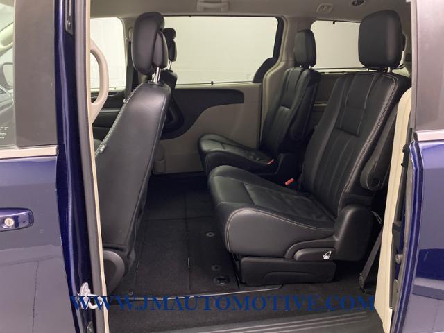 2016 Chrysler Town & Country 4dr Wgn Touring, available for sale in Naugatuck, Connecticut | J&M Automotive Sls&Svc LLC. Naugatuck, Connecticut 2016 Chrysler Town & Country 4dr Wgn Touring, available for sale in Naugatuck, Connecticut | J&M Automotive Sls&Svc LLC. Naugatuck, Connecticut