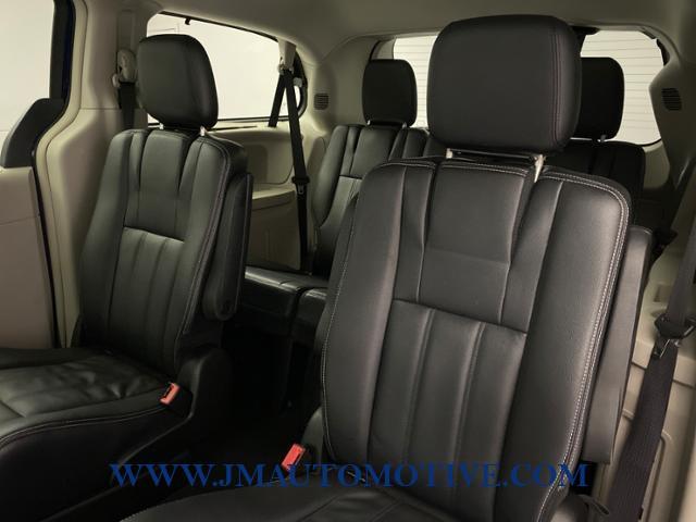 2016 Chrysler Town & Country 4dr Wgn Touring, available for sale in Naugatuck, Connecticut | J&M Automotive Sls&Svc LLC. Naugatuck, Connecticut 2016 Chrysler Town & Country 4dr Wgn Touring, available for sale in Naugatuck, Connecticut | J&M Automotive Sls&Svc LLC. Naugatuck, Connecticut