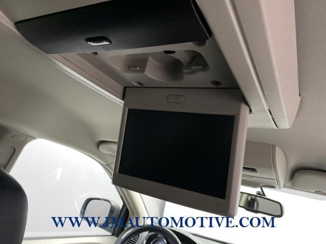 2016 Chrysler Town & Country 4dr Wgn Touring, available for sale in Naugatuck, Connecticut | J&M Automotive Sls&Svc LLC. Naugatuck, Connecticut 2016 Chrysler Town & Country 4dr Wgn Touring, available for sale in Naugatuck, Connecticut | J&M Automotive Sls&Svc LLC. Naugatuck, Connecticut
