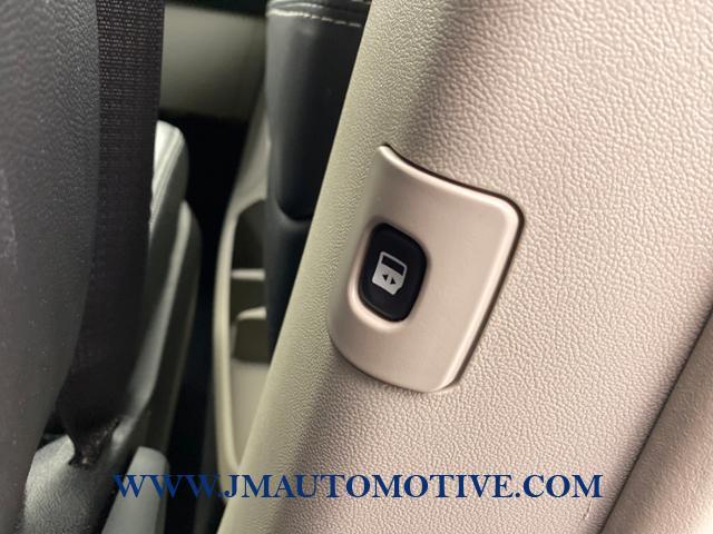 2016 Chrysler Town & Country 4dr Wgn Touring, available for sale in Naugatuck, Connecticut | J&M Automotive Sls&Svc LLC. Naugatuck, Connecticut 2016 Chrysler Town & Country 4dr Wgn Touring, available for sale in Naugatuck, Connecticut | J&M Automotive Sls&Svc LLC. Naugatuck, Connecticut