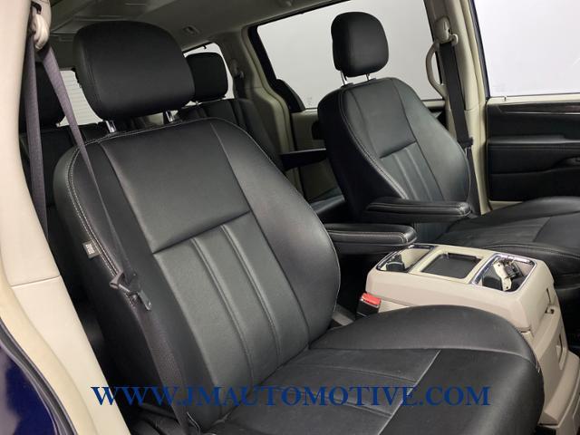 2016 Chrysler Town & Country 4dr Wgn Touring, available for sale in Naugatuck, Connecticut | J&M Automotive Sls&Svc LLC. Naugatuck, Connecticut 2016 Chrysler Town & Country 4dr Wgn Touring, available for sale in Naugatuck, Connecticut | J&M Automotive Sls&Svc LLC. Naugatuck, Connecticut