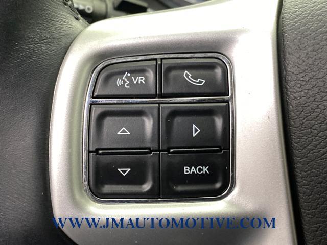 2016 Chrysler Town & Country 4dr Wgn Touring, available for sale in Naugatuck, Connecticut | J&M Automotive Sls&Svc LLC. Naugatuck, Connecticut 2016 Chrysler Town & Country 4dr Wgn Touring, available for sale in Naugatuck, Connecticut | J&M Automotive Sls&Svc LLC. Naugatuck, Connecticut